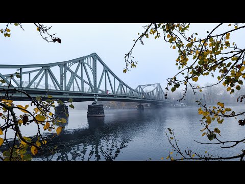 Die Glienicker Brücke in Potsdam: Symbol für die Teilung und Einheit Deutschlands