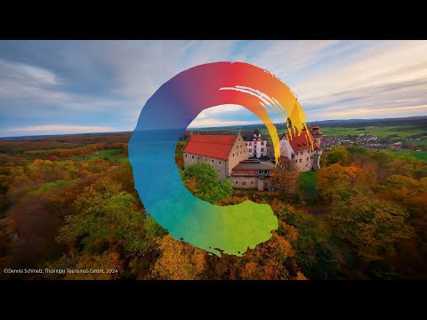 Veste Heldburg in Thüringen aus spektakulären Blickwinkeln (FPV-Drohnenvideo)