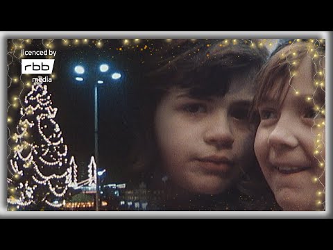 Weihnachtsmarkt am Alexanderplatz, 1977 | Ost-Berlin, DDR 🎡 🎄✨