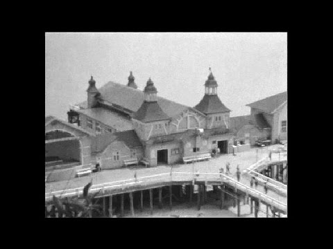 An der Seebrücke in Sellin auf Rügen 1965